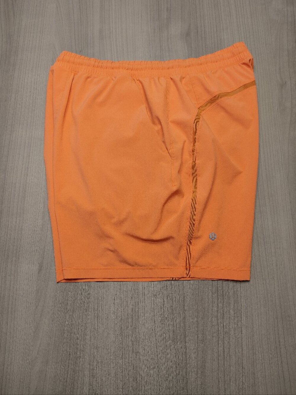 Men's Lululemos Pace Breaker Lined Shorts 7" In Highlight Orange L